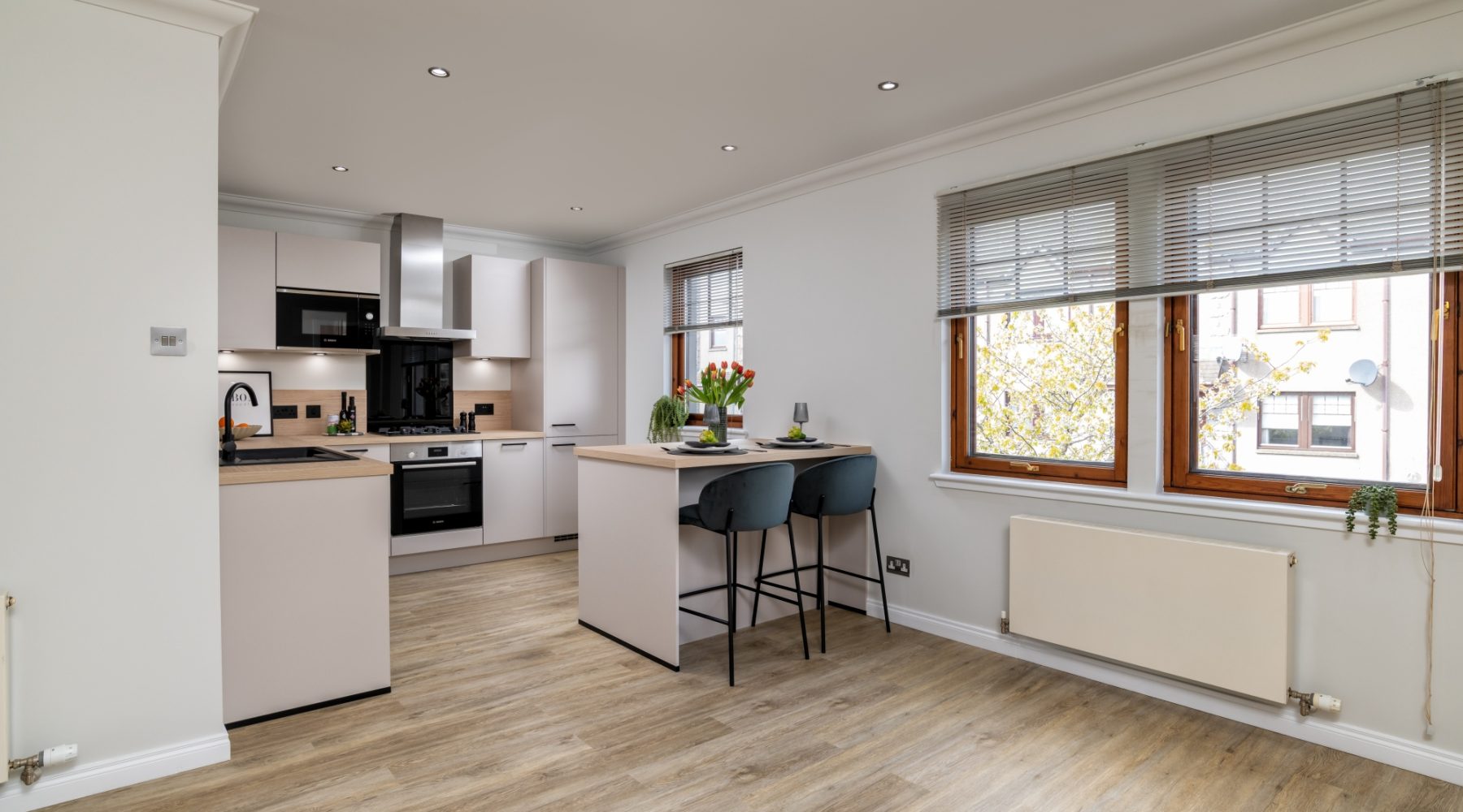Laings 6 A Victoria Court 002